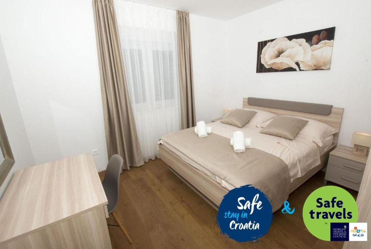 Lct Apartment Laura Omiš Eksteriør billede