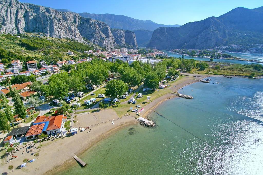 Lct Apartment Laura Omiš Eksteriør billede